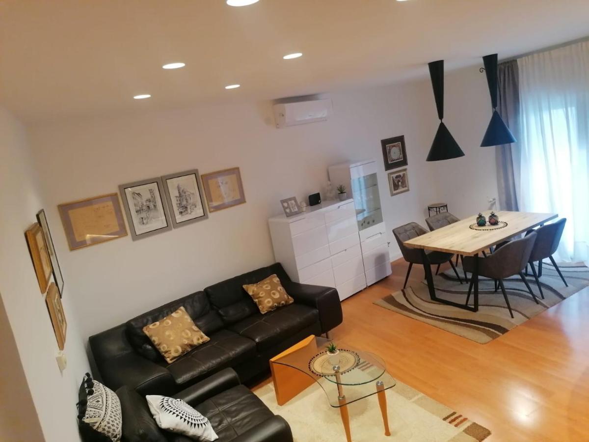 Apartment Pino Zadar Eksteriør bilde